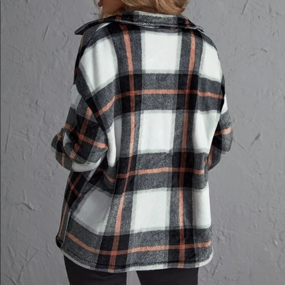plaid print top or jacket - Picture 5 of 6